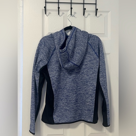 Under Armour Sweater with Hood - Picture 2 of 3